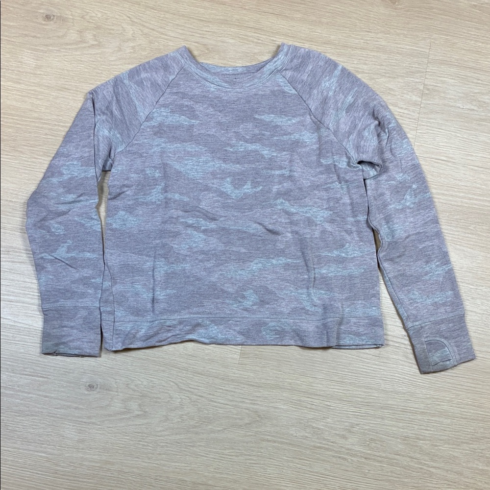 Athleta Girl Cozy Cross Your Fingers Gray Camouflage Sweatshirt M 8/10